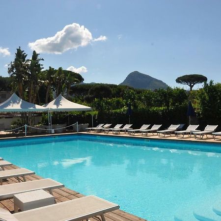 Esperidi Resort Sorrento Esterno foto
